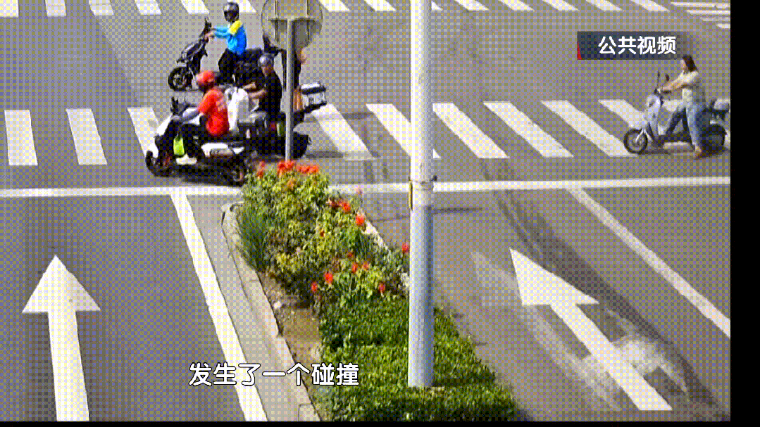 皇冠信用盘最新地址 _北京街头一轿车90km/h抢黄灯皇冠信用盘最新地址 ，撞飞闯红灯的电动自行车，致一人死亡！检察机关提起公诉