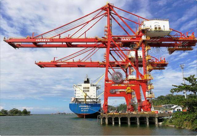 皇冠信用网注册开通_100%对华关税来袭皇冠信用网注册开通，特朗普又翻脸了？中国打法太狠，8国开始跟进