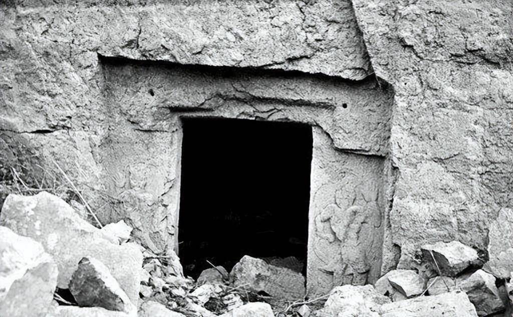 皇冠信用在线注册_河南鹤壁一水库水位下降现千佛石窟皇冠信用在线注册,开凿于东魏内有1043尊石佛,有佛像首部消失,水库管理方回应