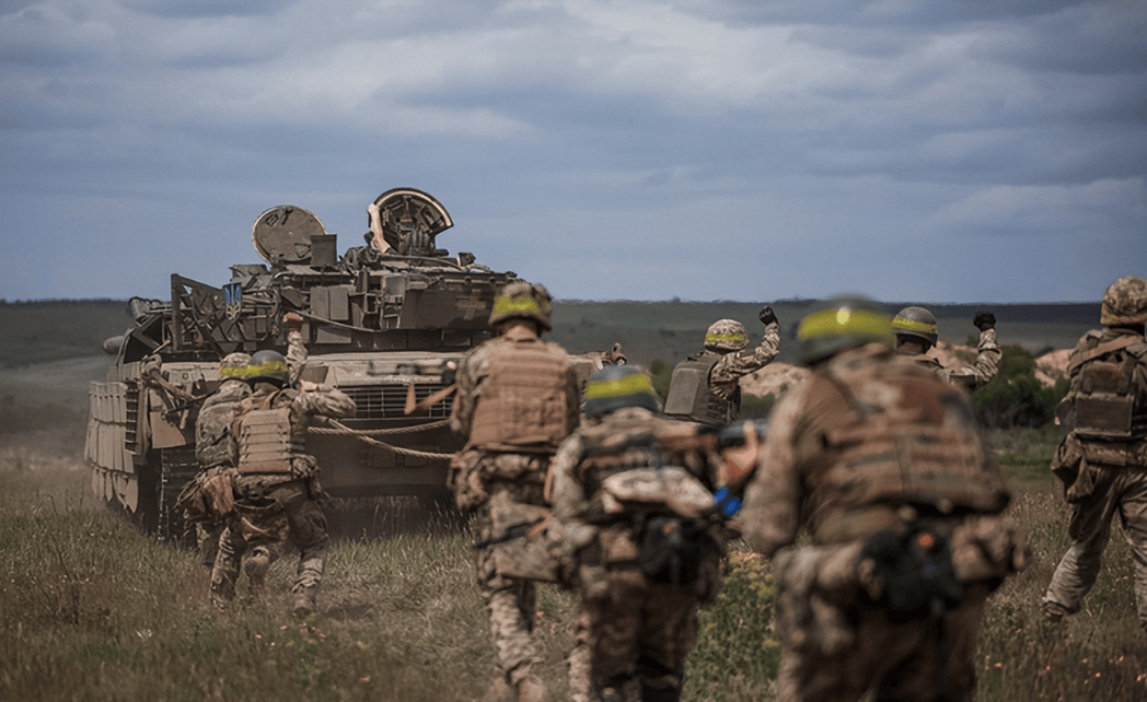 SSG登陆者Vs NC恐龙_3000公里导弹团灭俄基地？泽连斯基来不及高兴SSG登陆者Vs NC恐龙，俄攻入红军城中心