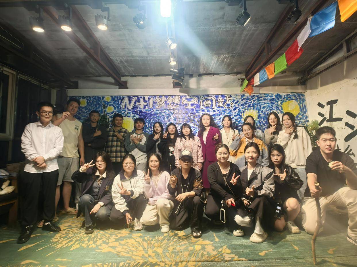 篮球俱乐部友谊赛_因为多年前一个包子篮球俱乐部友谊赛,长沙小伙开了家不收一分钱的青旅:希望住客在这充满电后继续奋斗