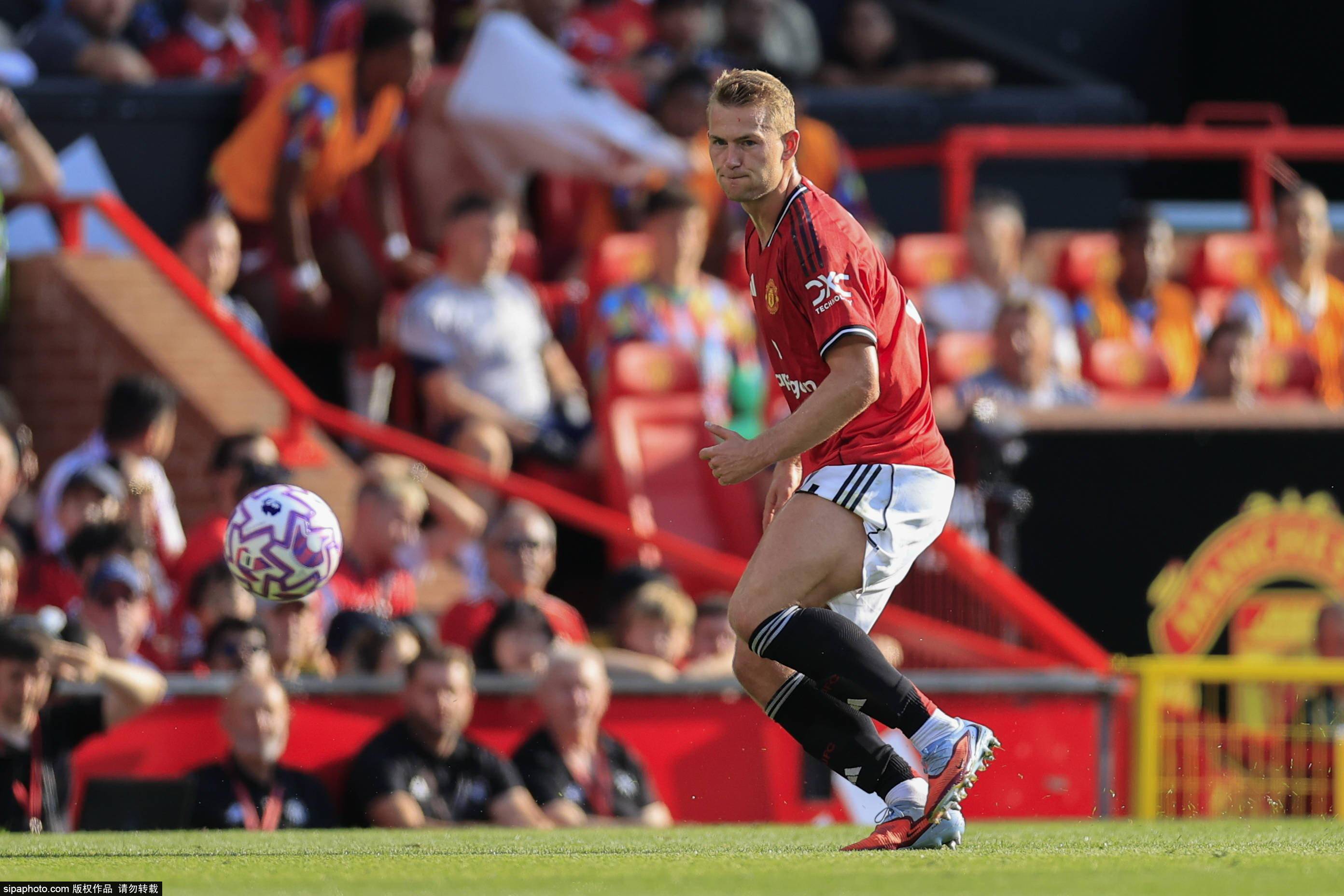 马柯尼vs悉尼联58_曼联传奇重聚！贝尔巴托夫晒照与卡里克、纳尼重温旧梦马柯尼vs悉尼联58，球迷感动不已！