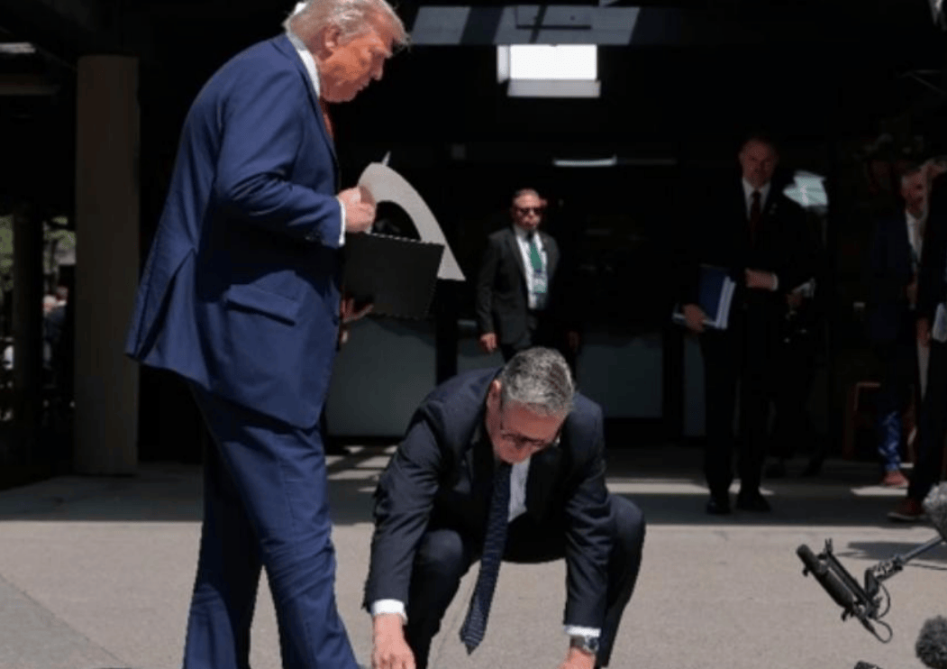 杯哥斯达黎加甲组联赛_特朗普万万不会想到杯哥斯达黎加甲组联赛，他冒着生命危险访英，斯塔默却还给了他一巴掌