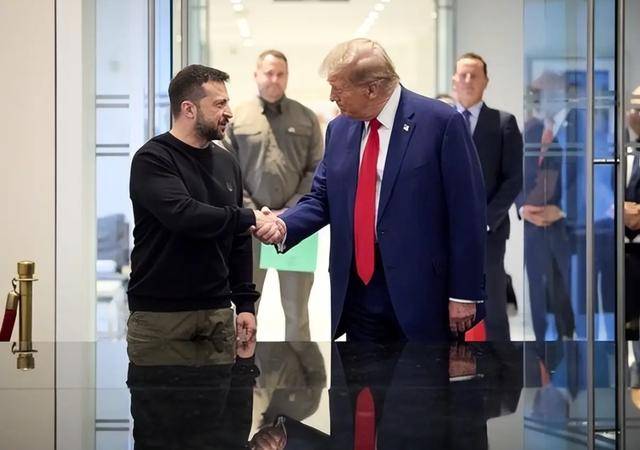 怎么申请皇冠信用网_俄军7亿美元导弹车一夜蒸发怎么申请皇冠信用网，特朗普很激动，忽悠乌克兰继续打！