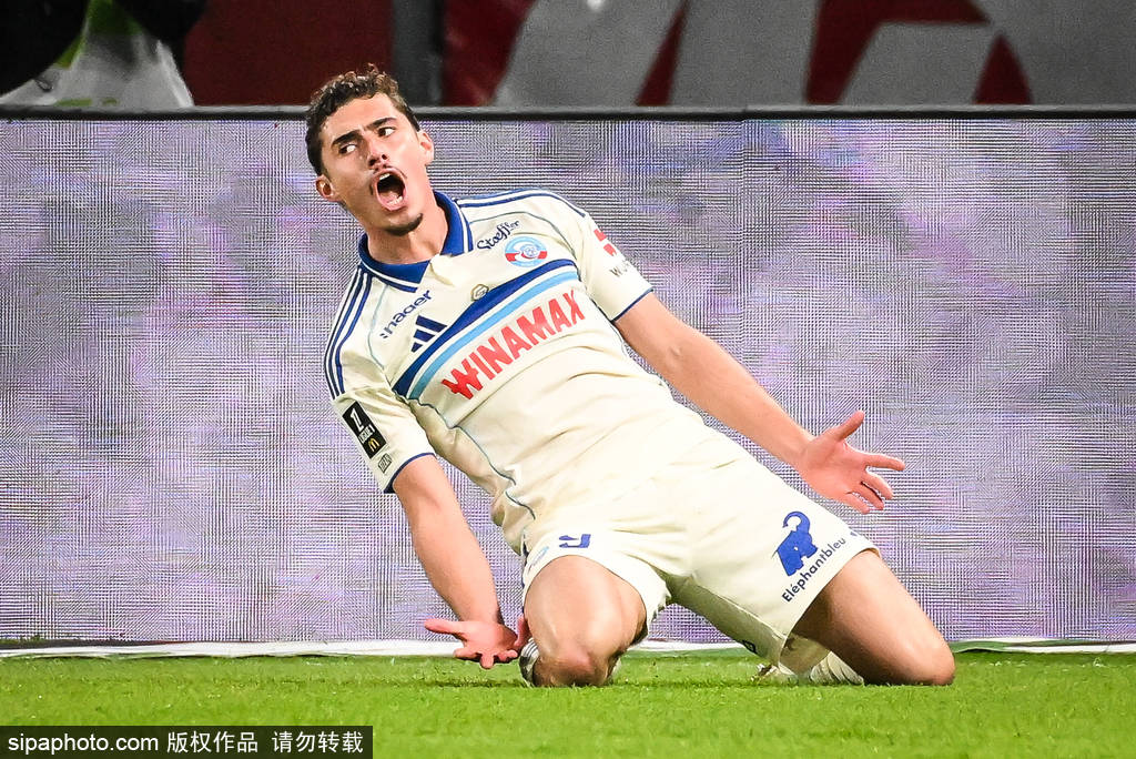 皇冠信用網出租
_进球大战皇冠信用網出租
！法甲-巴尔科拉破门 巴黎连追2球3-3斯特拉斯堡