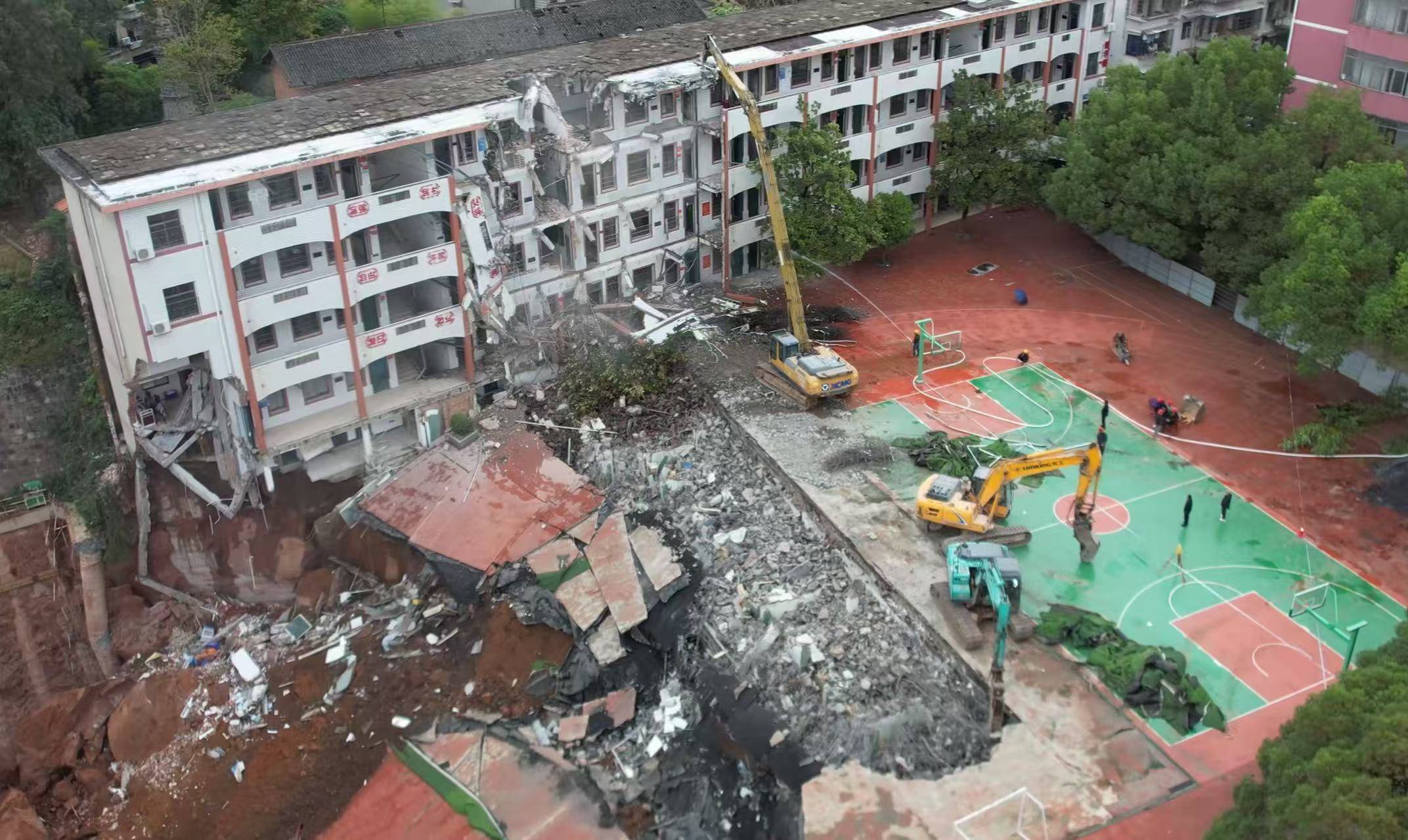 皇冠信用网登3代理
_湖南邵阳一所小学发生坍塌皇冠信用网登3代理
，教育局：学生已分流至其他学校上课