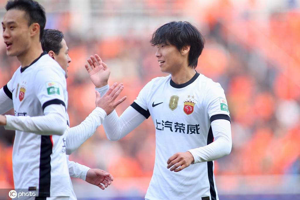 丹麦超级联赛_领头羊刹车丹麦超级联赛！中超-卡扎伊什维利双响刘洋建功 泰山3-1逆转海港