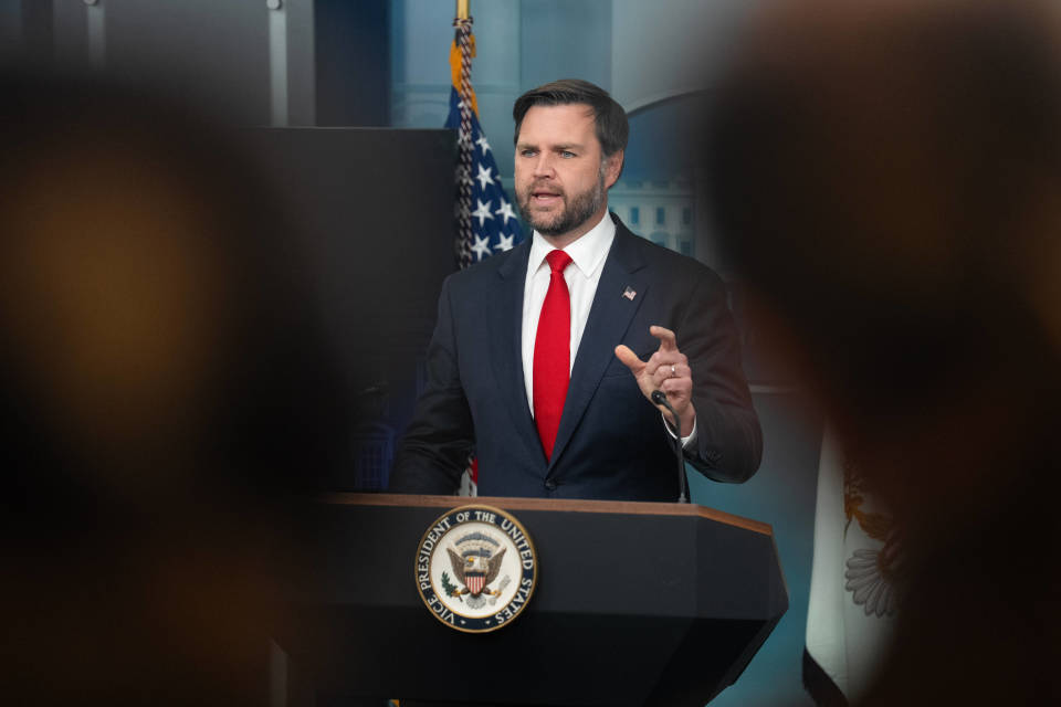 皇冠信用网APP下载
_哈马斯“假装寻找遗体”皇冠信用网APP下载
，激怒以色列撕毁停火协议