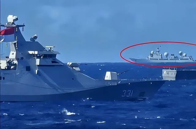 皇冠信用网站_美国纪录片：看到中国815舰一过来皇冠信用网站，吓的美军全舰禁用手机和蓝牙