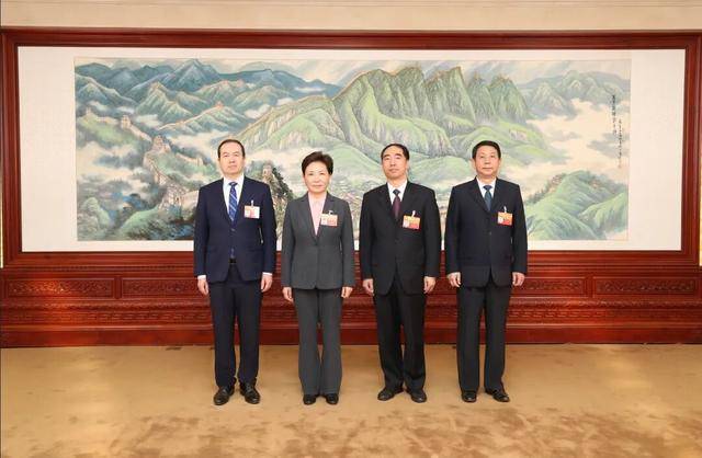 皇冠信用网需要押金吗_王宇燕当选中华全国供销合作社第八届理事会主任