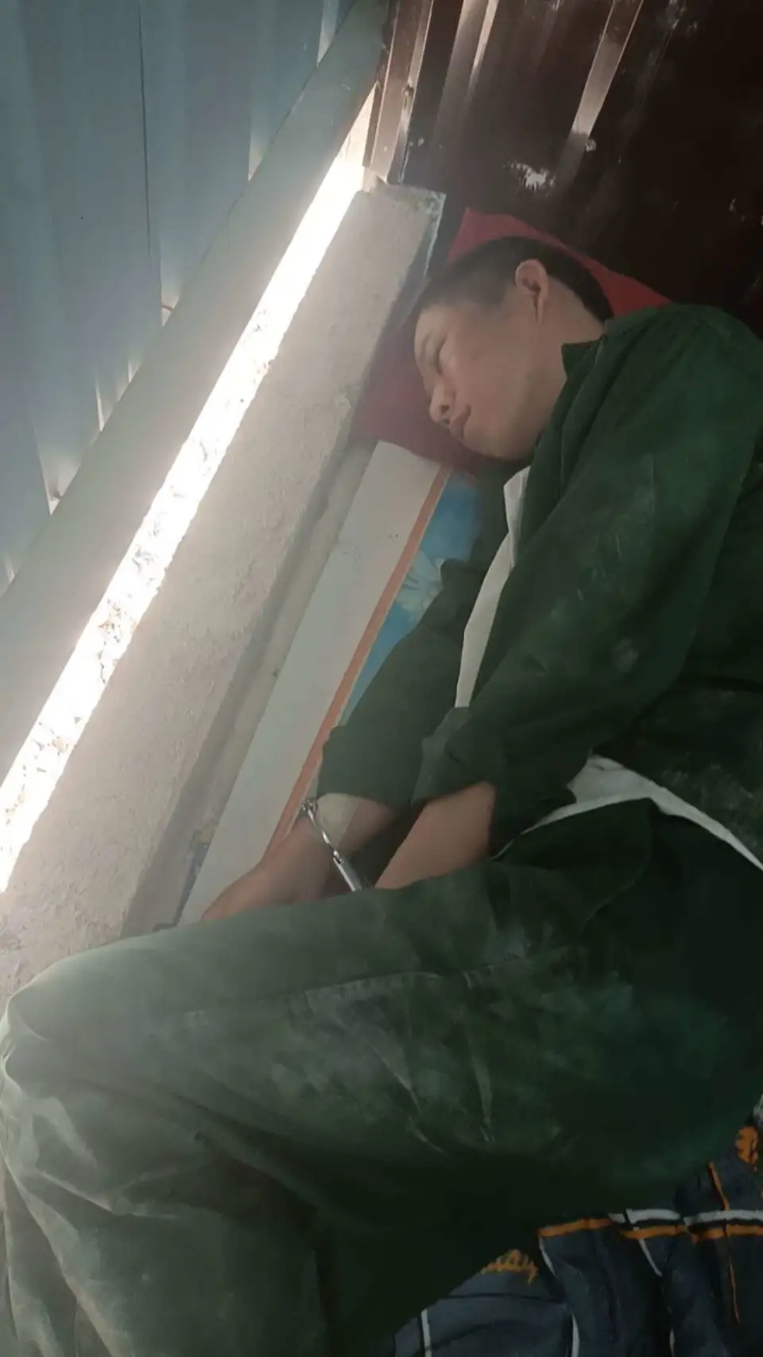 怎么弄皇冠信用網_“肋骨戳进内脏怎么弄皇冠信用網，脚趾全部被掰断！”河南19岁青年疑陷缅北两度逃跑失败