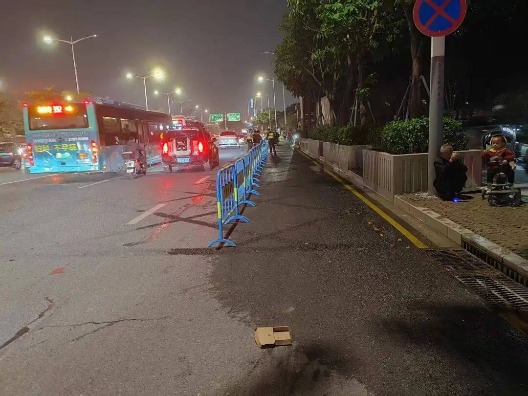 厄瓜多尔足球
_“等到车熄火”!深圳一主干道厄瓜多尔足球
,因封路导致拥堵!多部门研究疏解方案