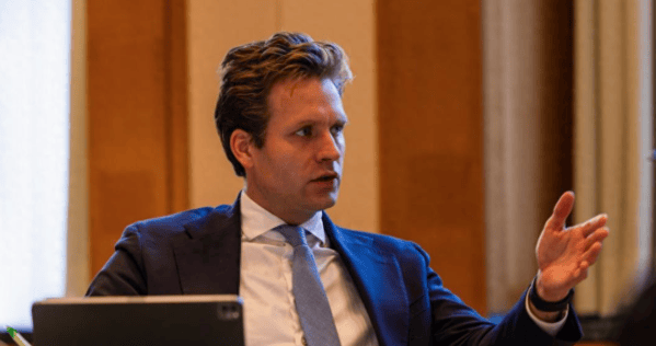 洲际附加赛1组
_自食恶果？荷兰公开宣布制裁中国洲际附加赛1组
，各个公司芯片受损，中国的反应令人意想不到！欧洲收到重要信号