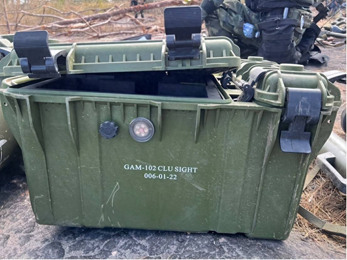 皇冠皇冠代理平台
_洪森父子没想到皇冠皇冠代理平台
,柬埔寨丢盔弃甲,大量武器落到泰国手中,连泰国湾也被泰军封锁!