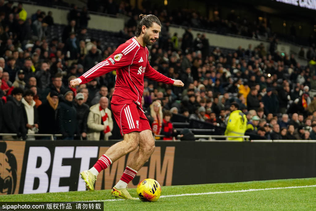 皇冠信用网会员开户_观战台：曼联恶战纽卡+切尔西火拼维拉 曼城冲八连胜