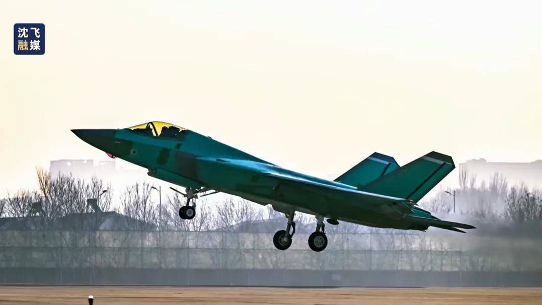 皇冠信用网网址_中国歼-35开启爆兵模式皇冠信用网网址!加速生产的新歼-35有哪些惊喜