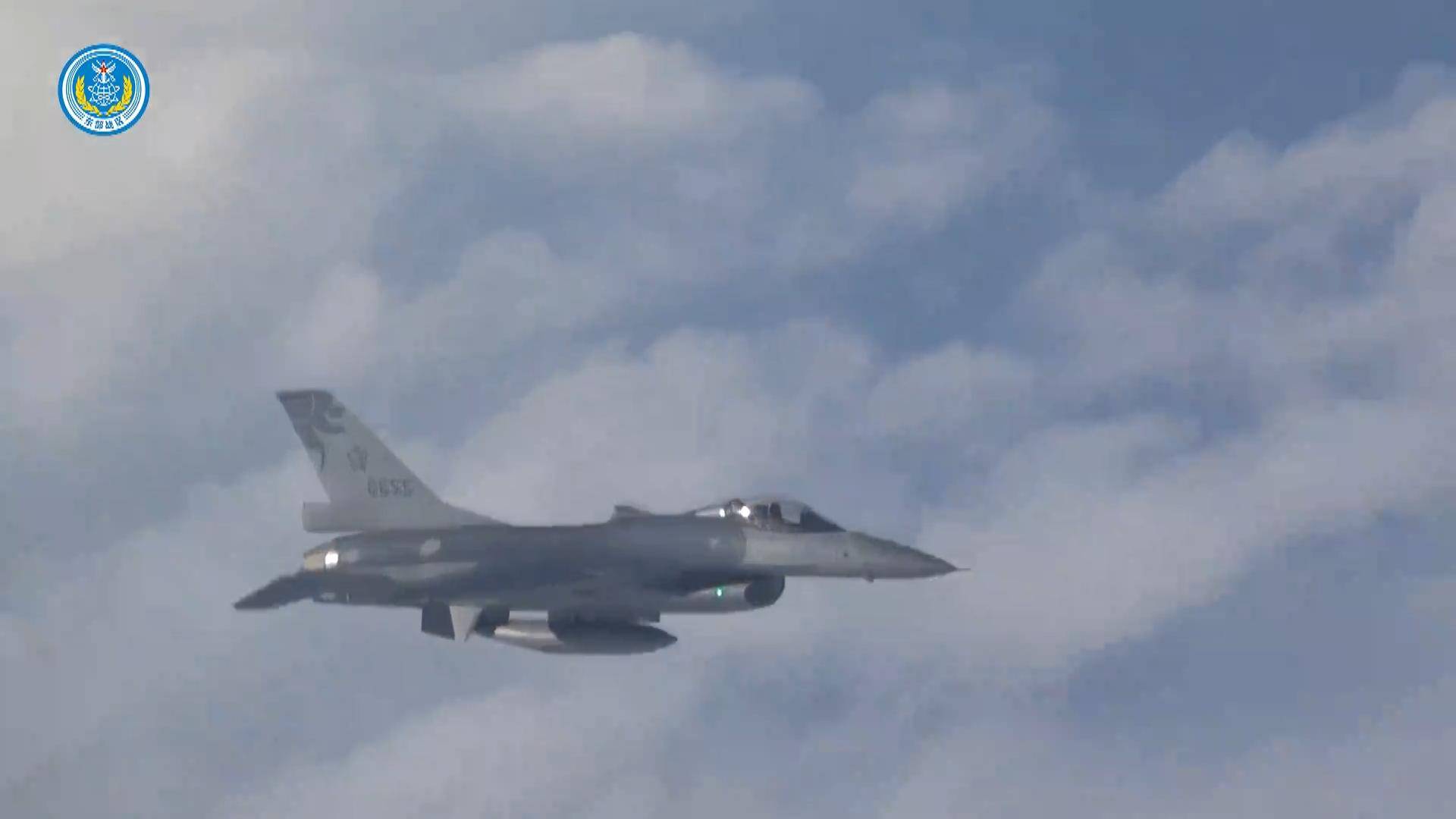 皇冠体育_被歼-16锁定没反应皇冠体育，台军飞行员惊得合不拢嘴：都不愿为台独而战