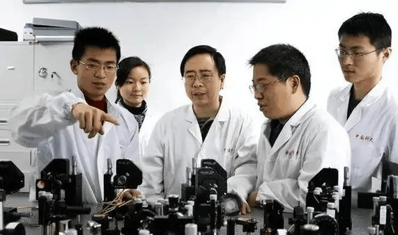皇冠登3平台出租 _美国赶走大批的中国科学家后皇冠登3平台出租 ，又聘用了印度专家，如今结果咋样？